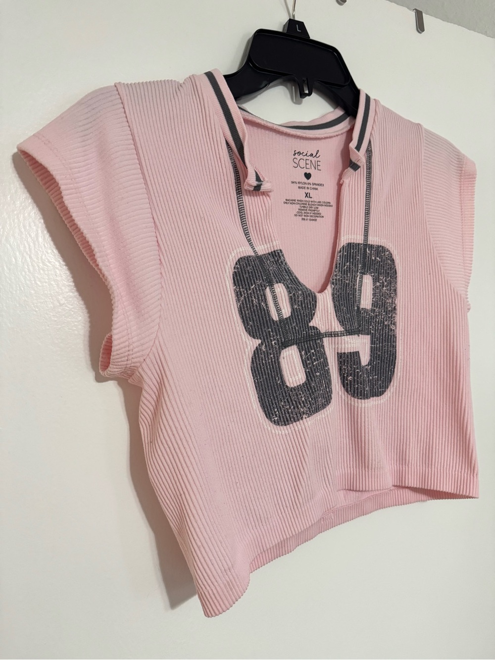 Vintage Pink Ribbed Crop Top with Contrast Trim
